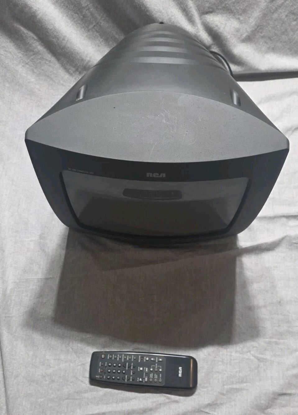 RCA XL 100 COMMERCIAL SKIP 13" CRT TV RETRO GAMING W/ ORIGINAL REMOTE 1999 COAX